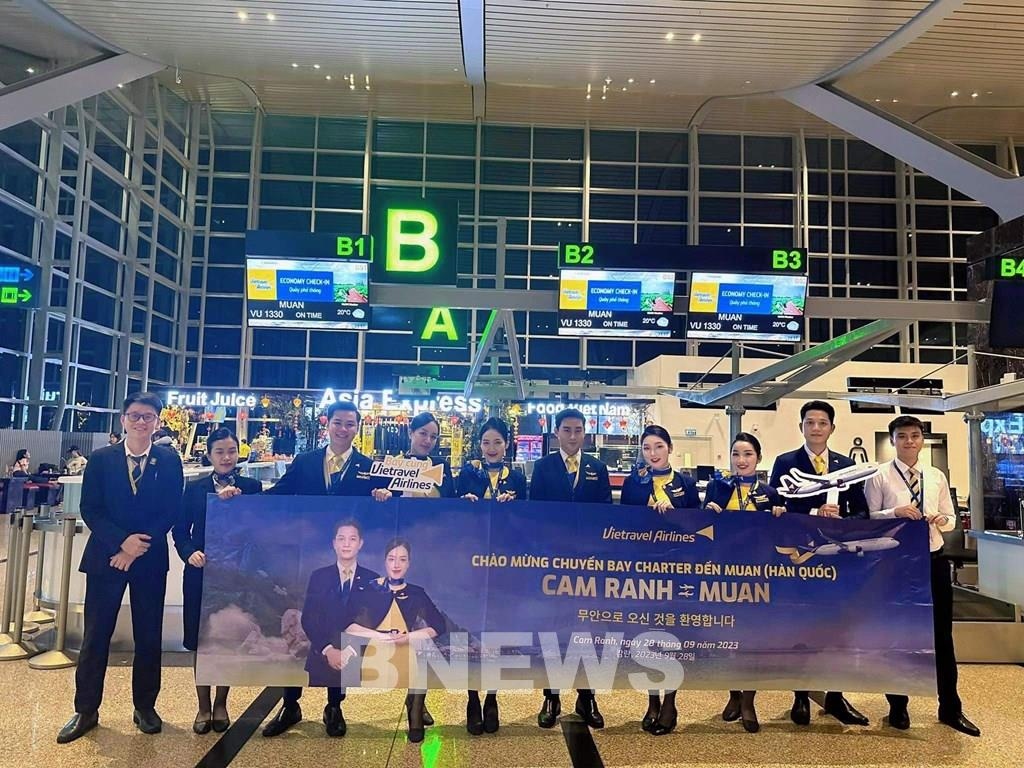Vietravel Airlines launches first flight connecting Nha Trang to Muan in RoK